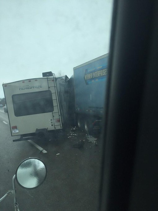 View image on Twitter