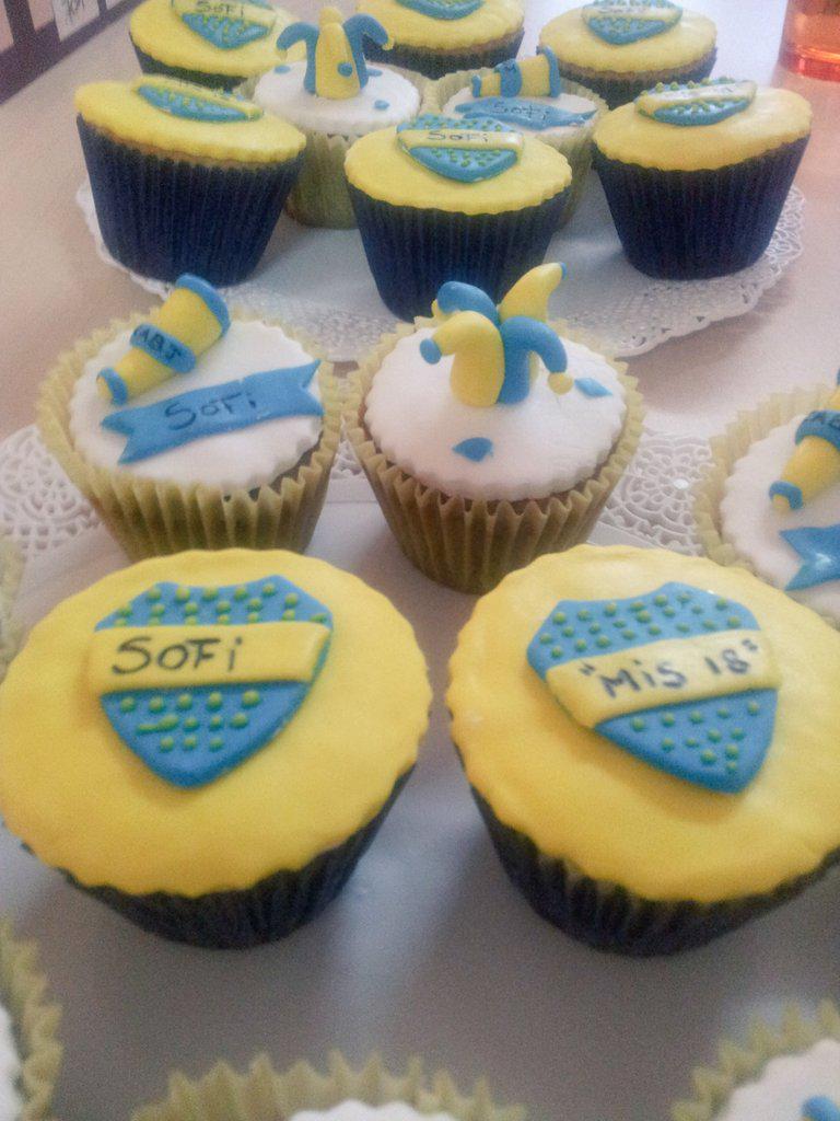 LittleCupcakes's tweet photo. #cupcakes#fanaticos#
Pedilos de tu equipo! !! http://t.co/lpXxvYkmGi