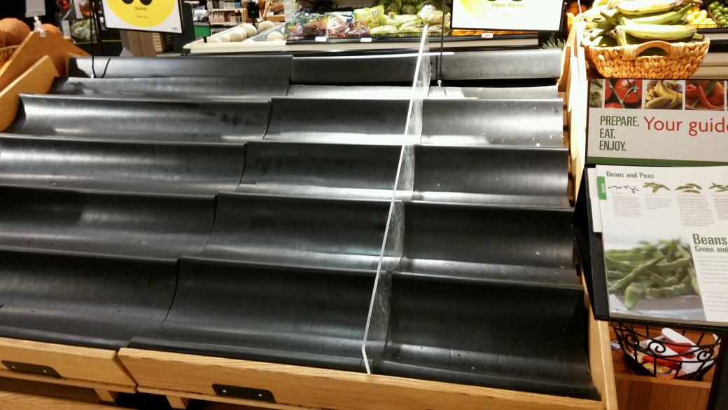 SamanthaHackPro's tweet photo. Bananas gone. http://t.co/6SS4qEwLtQ