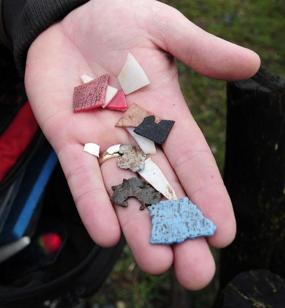 Seasaver's tweet photo. Stomach contents of steelhead trout returning to #Washington river from sea http://t.co/VICbxM1oUu #pollution http://t.co/FDCREje2dZ