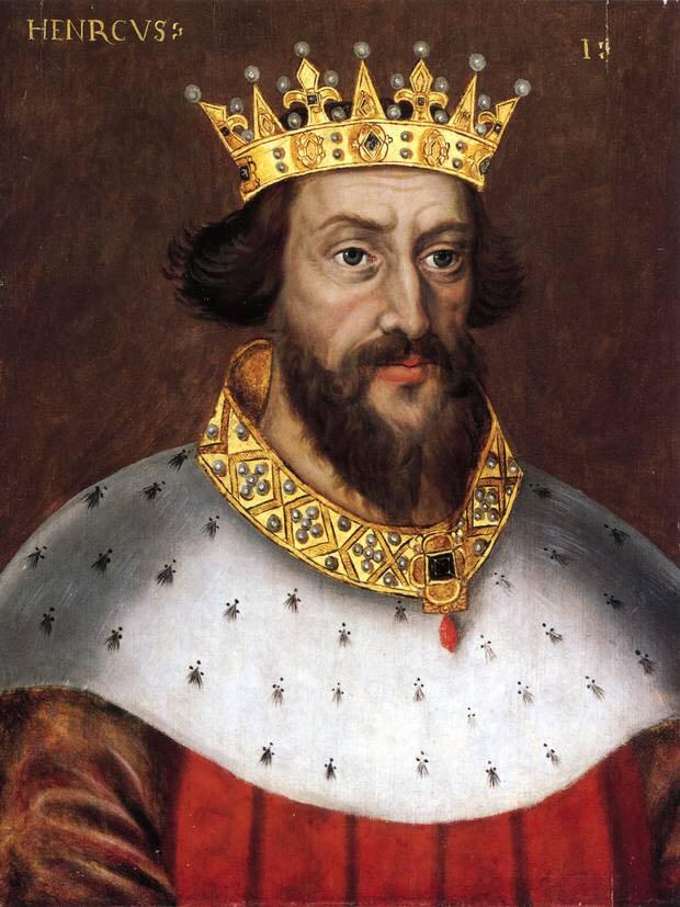 anneurlady's tweet photo. @YoItsRichieIII Look how handsome he is as King 😘 http://t.co/N6o4xrvl0X