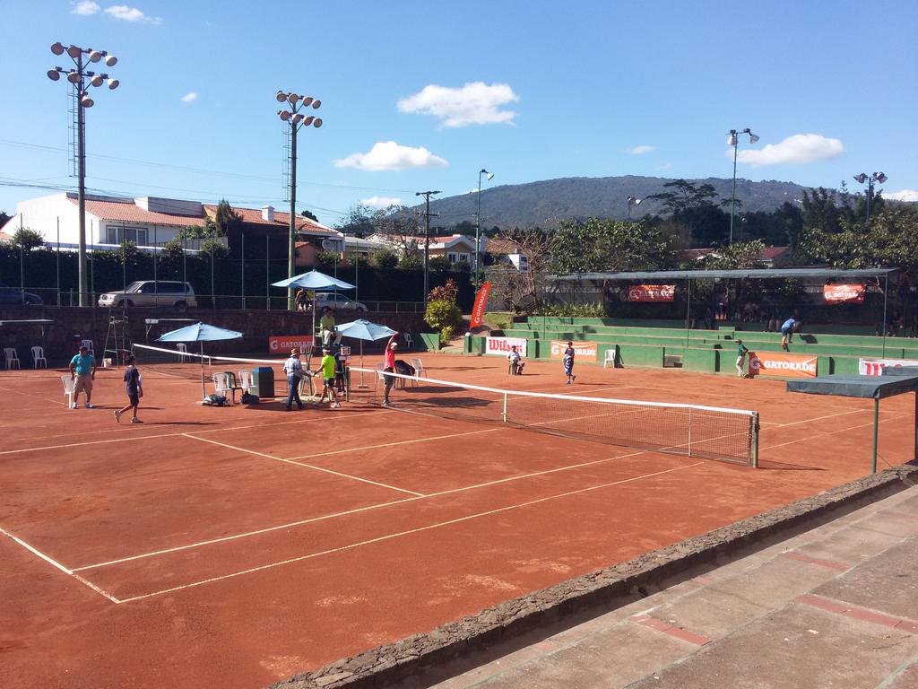 elgraficionado's tweet photo. #OpenMaya | Marcelo Arévalo avanza a la final al ganar 6-4, 4-6 y 7-5 a Iván Endara " http://t.co/aPcpKozlyZ