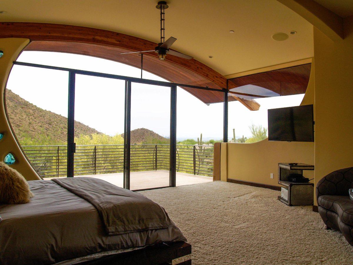 WattIntegration's tweet photo. The Arizona desert is clean. This system from @WattIntegration holds true to #Sonoran #simplicity. http://t.co/Z9pZKUCGbh