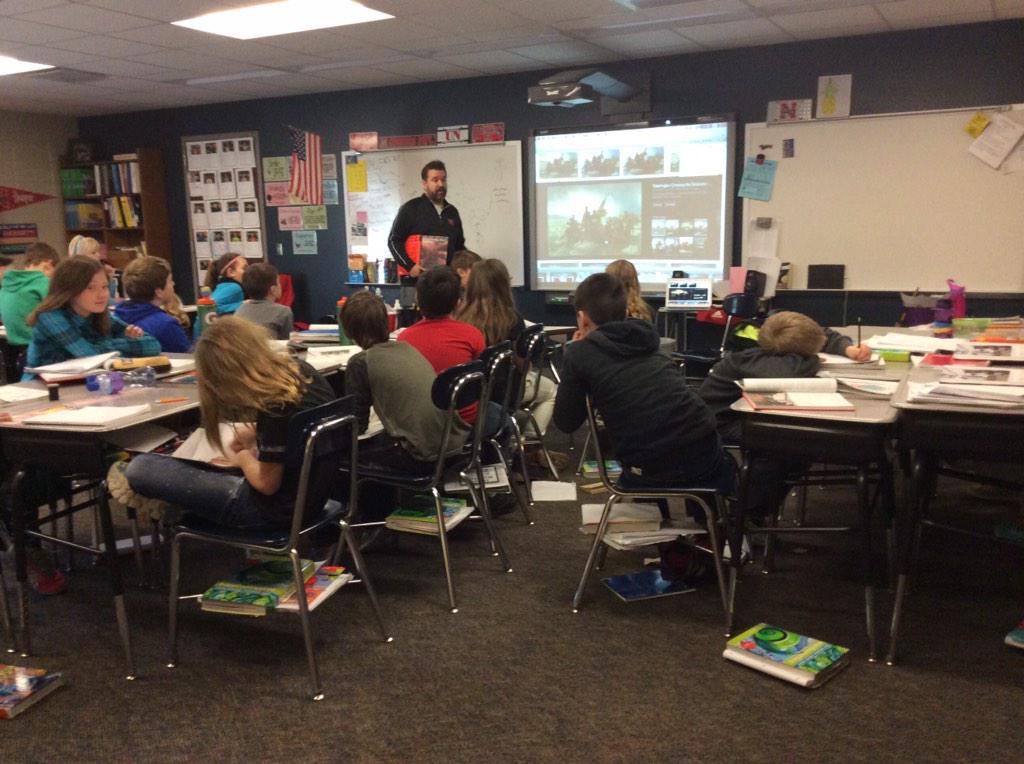 BryanJays5's tweet photo. We love switching so we can learn social studies w/ @TomHenr66328900 -Dustin #switchandlearn #history #proud2bMPS http://t.co/rqcWbmU0iJ