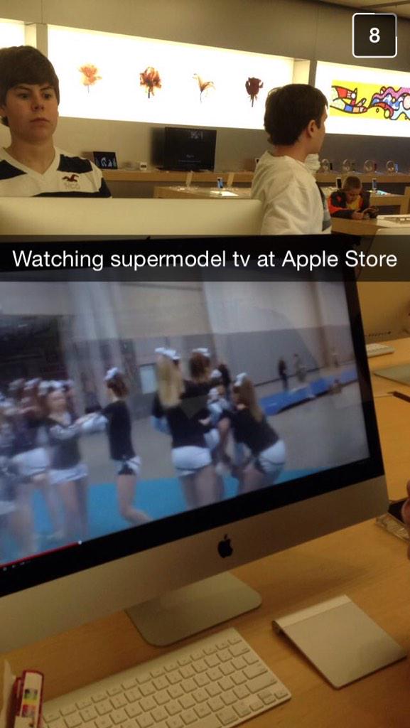 topgunjags412's tweet photo. When Superstars go to the mall! #SuperstarSnaps 💙✨❤️ http://t.co/VOLr2wlA3A