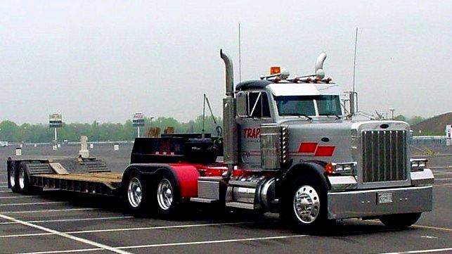 HAULPAY's tweet photo. Happy Friday! New Shipper just posted a #Lowboy load up here: https://t.co/2mW1odnrif #heavyhaul #trucking #logistics http://t.co/qtUpBvj3qN