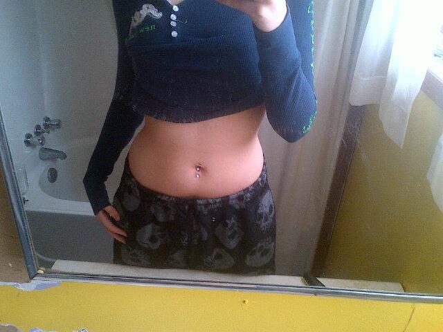 ImBecomingRyro's tweet photo. Friday #bodycheck. I feel so fucking #fat. Time to #fast big time! :/ Just got kicked out of where I live... http://t.co/syQXCU6Ata