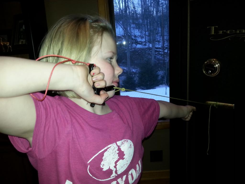 BuckyHauser's tweet photo. Tillee's winter practice #bowtecharchey
#Trufire #whitetaildedication http://t.co/75ZLcT8IXK