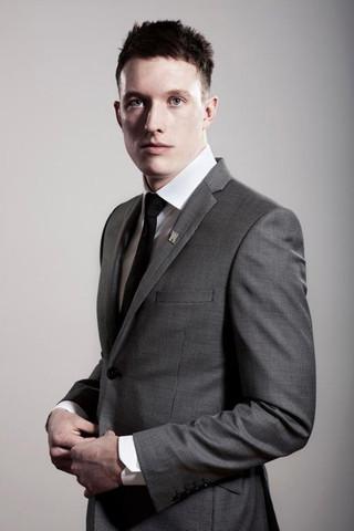 \"Beeuuh sama ya kan ama gw ultahnya phil jones hbd to phil jones Happy 23rd Birthday 