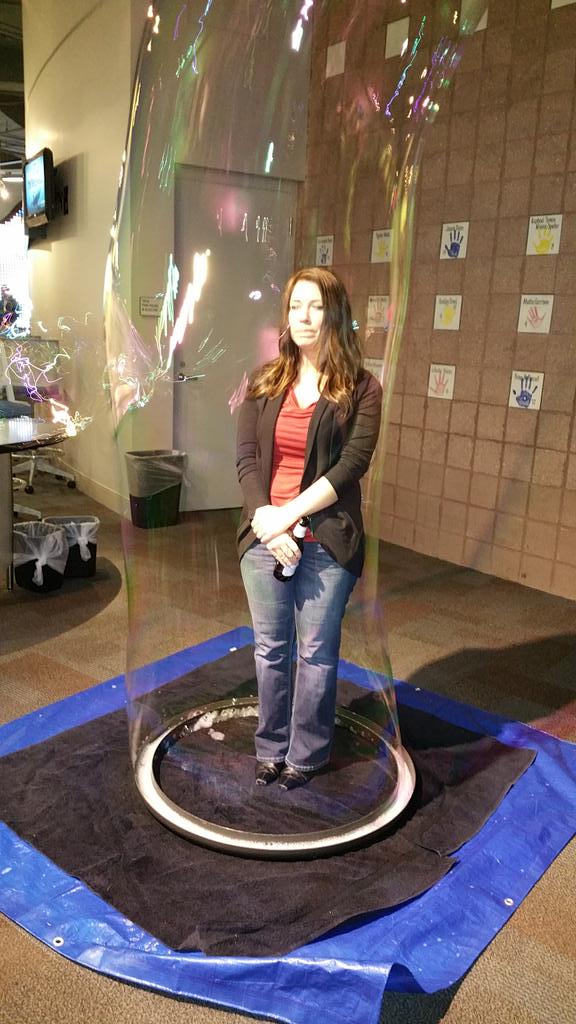 ElDiablo1065's tweet photo. @1065TheEnd @discoveryplace People are inside bubbles!!! #soapyscience #scienceontherocks http://t.co/zew6fIdO44