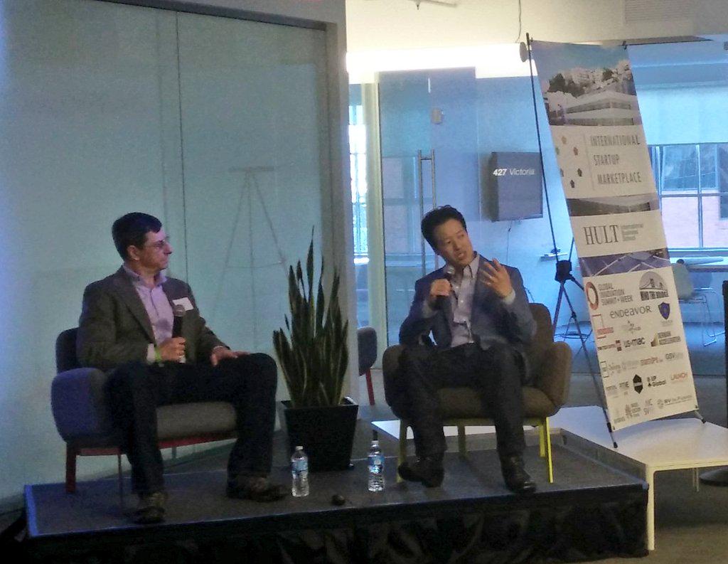 ED of <a href="/GISummit/">Global Inno Summit</a>, Victor Hwang, wrapping up the <a href="/ismconf/">Intl Startup Market</a> with <a href="/lfeldman/">Loren Feldman</a> from <a href="/Forbes/">Forbes</a> <a href="/rainforestbook/">Victor W. Hwang</a> <a href="/HultSF/">Hult San Francisco</a>