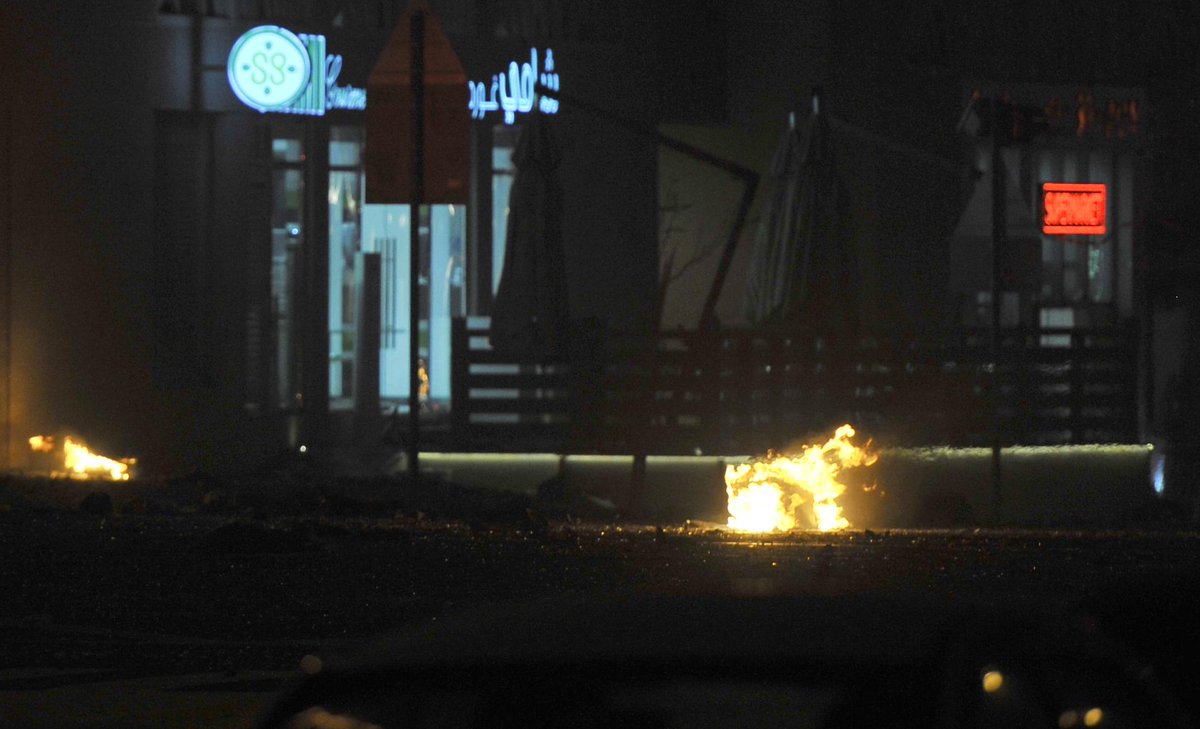 abedismail's tweet photo. #dubai #fire #TorchTower #dubaimarina http://t.co/vRgq9Yz4Hp