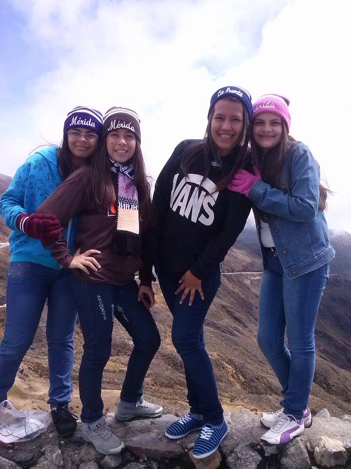 AlbarranMaria18 tweet picture