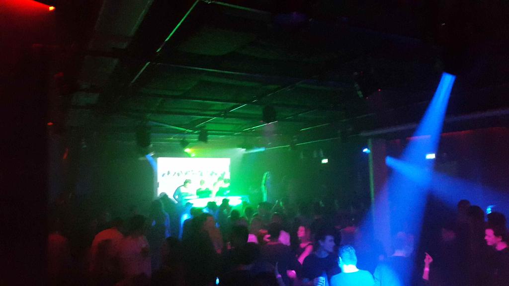 Huis feestje 3 kamers in ons huis Hoe leuk Is dat!