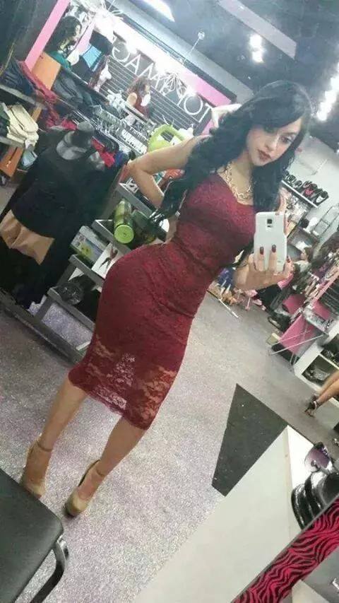 JaylOjeda's tweet photo. de compras!! <3 :3 http://t.co/h47IzvrrAf