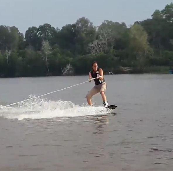 Mau liat gimana serunya <a href="/nadinelist/">nadine chandrawinata</a> wakeboarding? Di <a href="/myTrip_myAdvntr/">MY TRIP MY ADVENTURE</a> pkl 08:30 WIB #MTMA