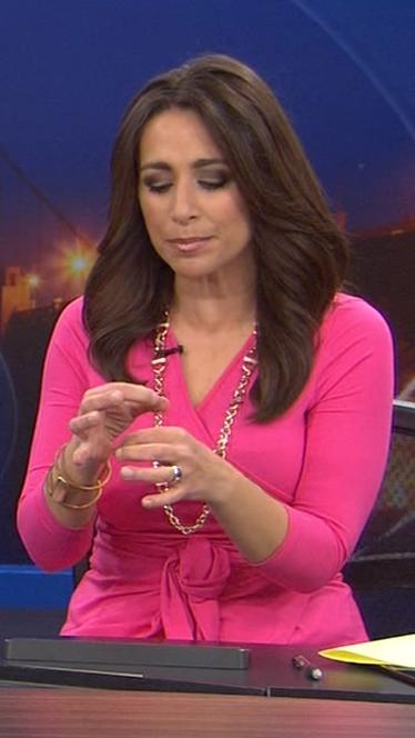 JihadJerk's tweet photo. This is how Gasia Mikaelian holds my dick right before I cum all over her big beautiful tits! #handjob #ktvu http://t.co/9NuviwY2Kc
