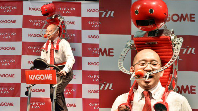 TelediarioGT's tweet photo. TECNOLOGÍA: Un Robot está listo, para alimentar a maratonistas en Tokio. Video. #15post https://t.co/NFTZ2KgpmX … http://t.co/iJ9k0bOfFL