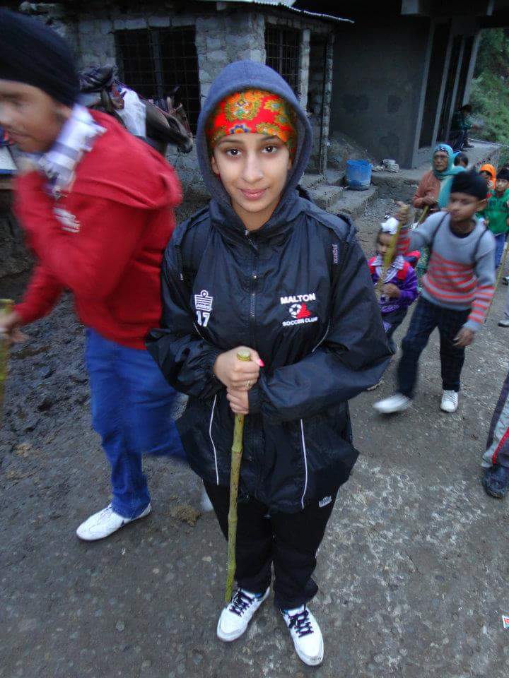 sbajwa17's tweet photo. Dad gone to India reminds me of the hardest thing I ever did #india2012 #climbingtohimkuntsahib #38km #FBF 🙏 http://t.co/zCjvjtbrnT