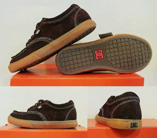 Vanz of the top size 38-42 price 230k hubungi tlp : 085659122987 pin:2640113e or 53f9bb22
