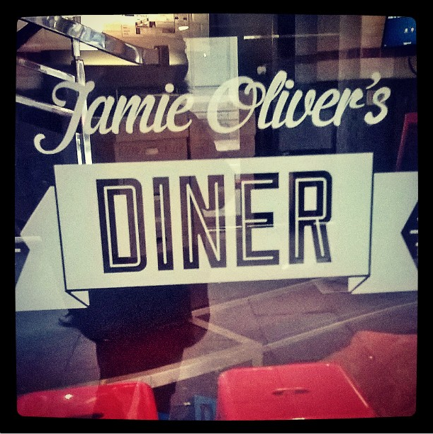 getthousand's tweet photo. Jamie Oliver's Diner, #London, England
http://t.co/GMZwZT7ykh http://t.co/BQCZ4SBNuw