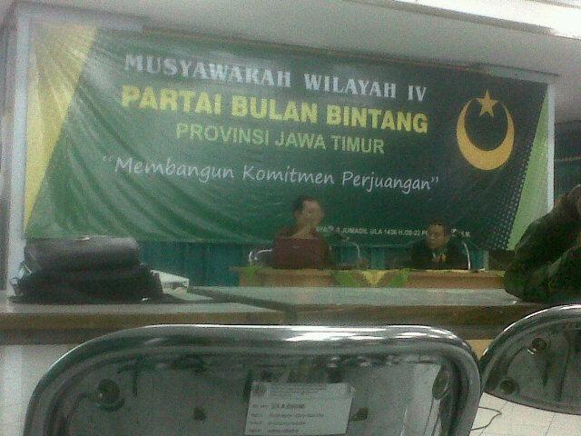 subhanmhr's tweet photo. Kang @SukmoHarsono , ambil foto OKP materi Tata Cara Sidang. @PBB2019 http://t.co/SWSOcGLR5Q