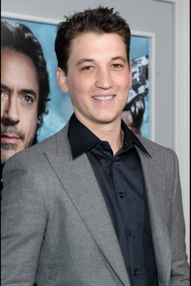 Happy birthday miles teller aka bæ 