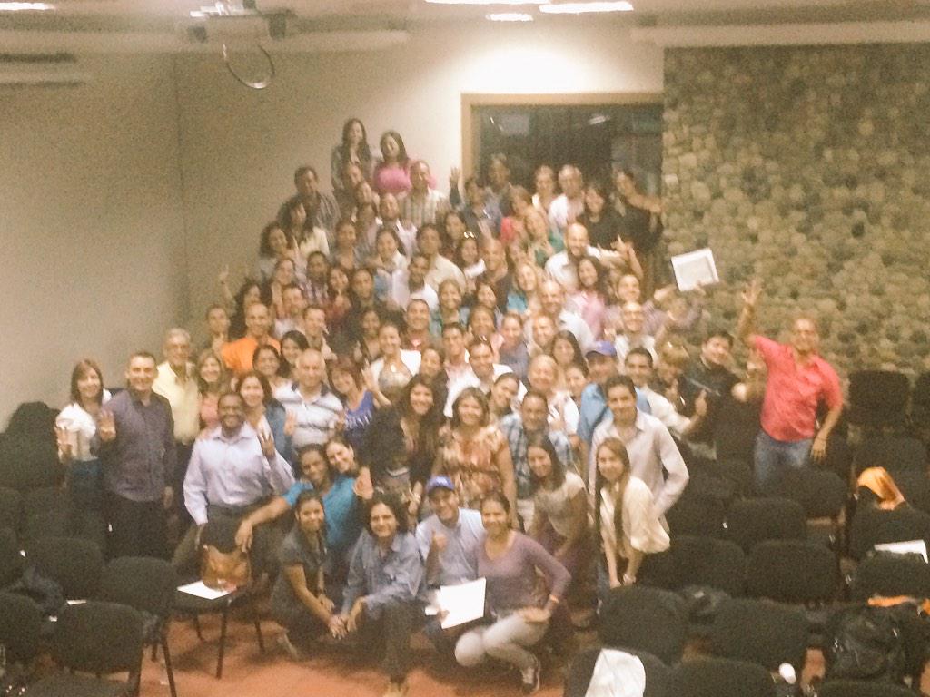 tinogomez's tweet photo. Primera Promoción #Maracay #DiplomadoNetworkPro #ModoNovato #SoyCapazPro #LaEconomiaDeLaConexion http://t.co/cUOpC4ieUb