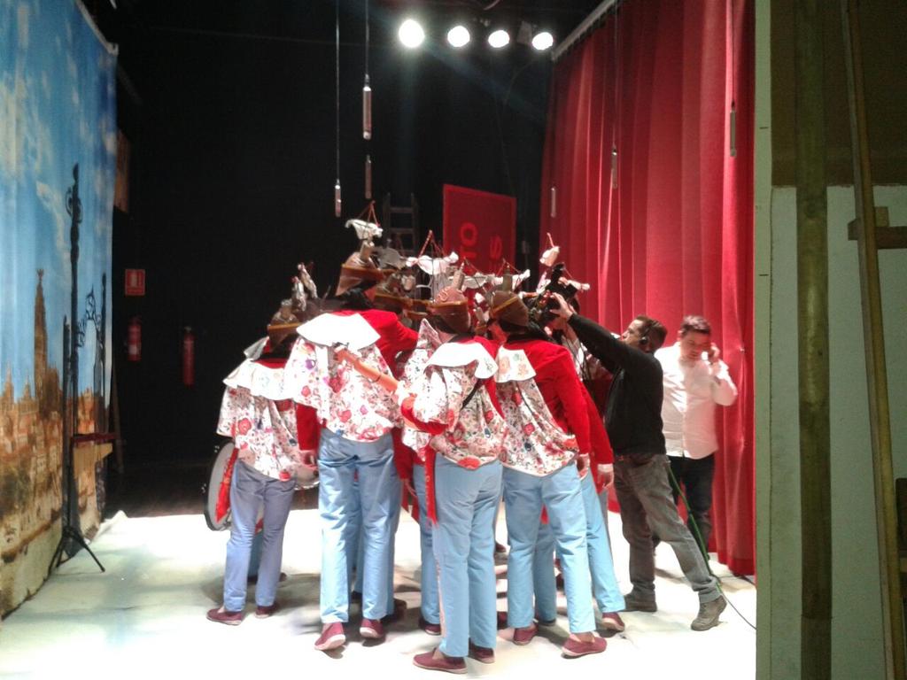 MagiaNegra2013's tweet photo. Pueden llegar mil huracanes que esta torre no la dejan caer AUNQUE QUIERAN!!! #MuyGrandes #LaSoñada http://t.co/22ntFanX8e