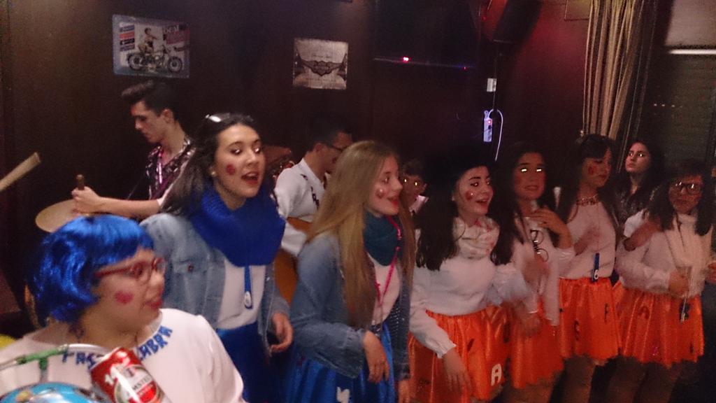 alourdesruiz's tweet photo. En busca del bote perdido  con @saboreando12 oleee http://t.co/H1HuLxnOYV