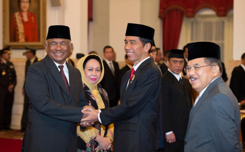 PartaiSocmed's tweet photo. #tedjo RT @okezonenews: ICW Minta Ruki Perjelas Niat Memimpin KPK #ExperienceTheZone http://t.co/Igha6SyHH8 http://t.co/pYouSD0vtG