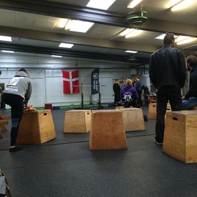 Kl. 10 går det løs. Min første Powerlifting konkurrence! Squat, Bænkpres og Dødløft. Jeg r… ift.tt/1AYbMAj