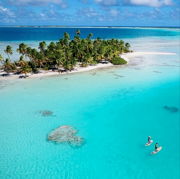 🌍
صور جميلة في بولينيزيا الفرنسية
.,
منشن شخص تريد الذهاب معه لهذه الجزيرة الرائعة 💚