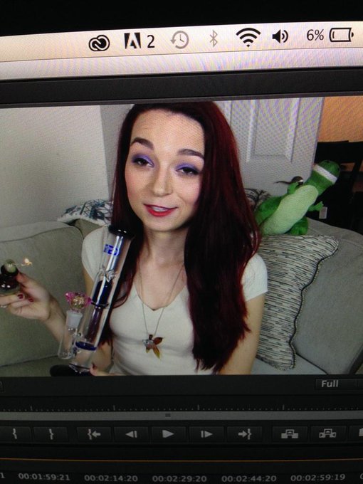 I smoke five half gram bong hits in my new video and it got me like..... http://t.co/6OalPySsVB<a href="/tag/postyourselfasagif"class="tags"><span>#postyourselfasagif</span></a>
