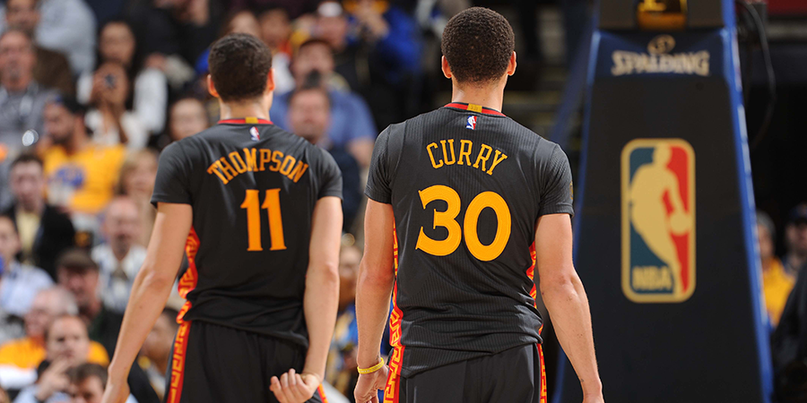 warriors's tweet photo. The #SplashBrothers outscored the @Spurs' starting backcourt 45-6. http://t.co/dgzAF55jIu