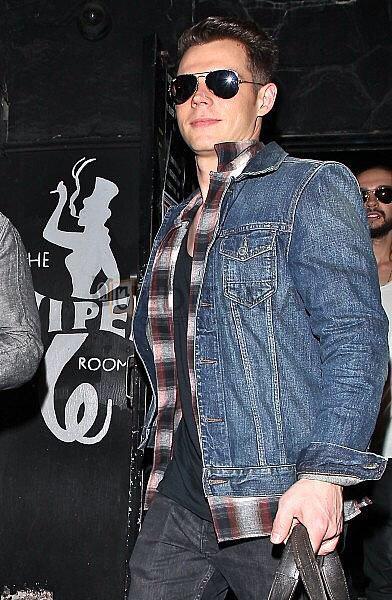 B-WYr3bIAAAYViM.jpg (392×600)