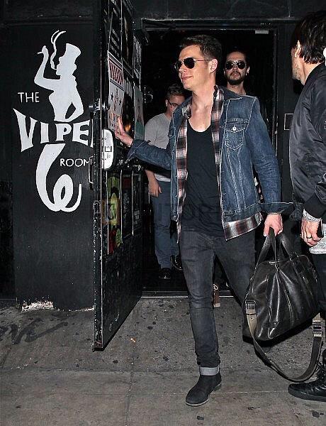 B-WYrvLIQAAuj8q.jpg (460×600)