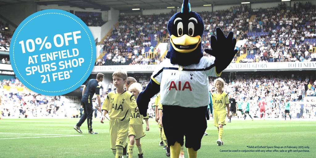 hold Kvinde Tegn et billede Tottenham Hotspur on Twitter: "Come and see Chirpy at our Enfield store and  get 10% off in the shop - TODAY ONLY! Store - http://t.co/Va9tMY22mh  http://t.co/OyYvjU4kqf" / Twitter