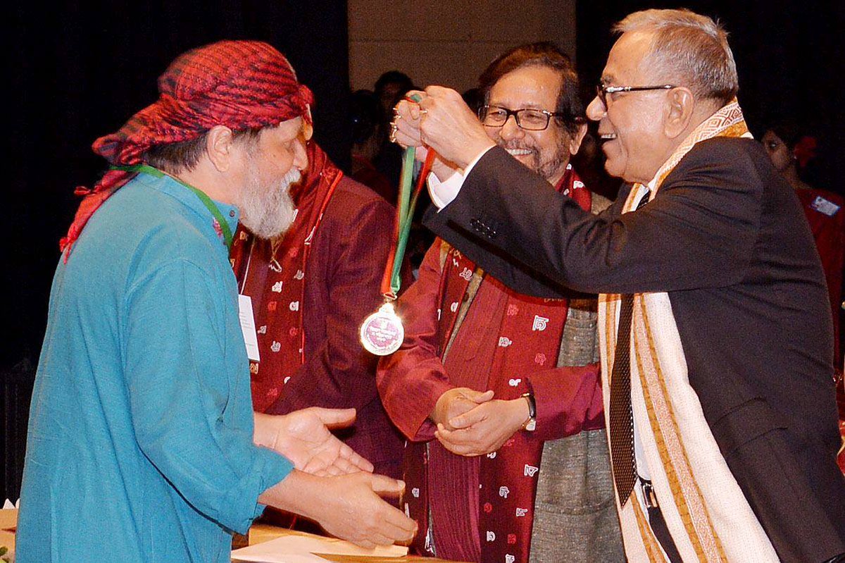 chobimela's tweet photo. Festival Director @shahidul receives Shilapakala Padak 2014 @DhakaTribune Photo - M. Ahamed
http://t.co/1r74pogIj0 http://t.co/6WbLgE60Pp