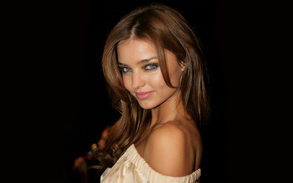 NotMirandaKerr's tweet image. #MirandaKerr forever.
