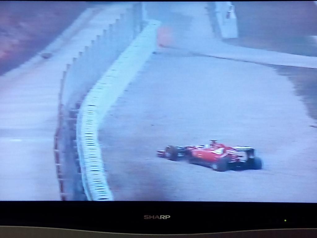 Vettel se ha salido ...