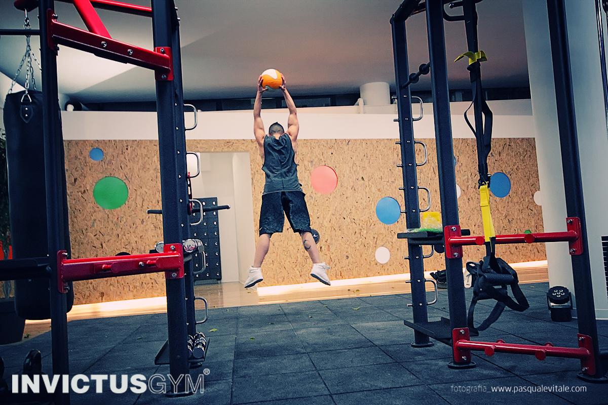 InvictusGymCE's tweet photo. #InvictusGym #Lusso #Glamour #Sport #LifeFitness #CrossTrainingStation #FitnessCenter #Caserta #Italy Ph: @joings http://t.co/255Z8m5Amh