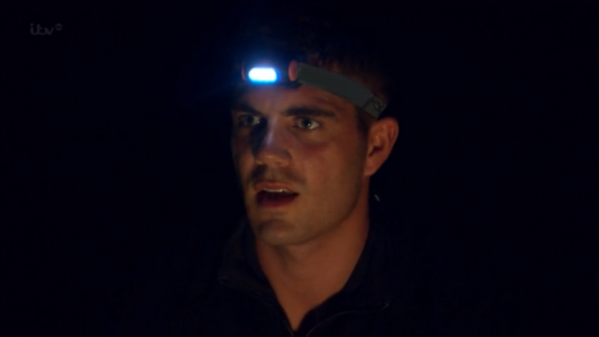 maxcumbero's tweet photo. @MaxGeorge You Glow In The Daaaaaarrrk lol #MaxOnMissionSurvive #MaxOnBearGrylls http://t.co/RjKcJtANhZ