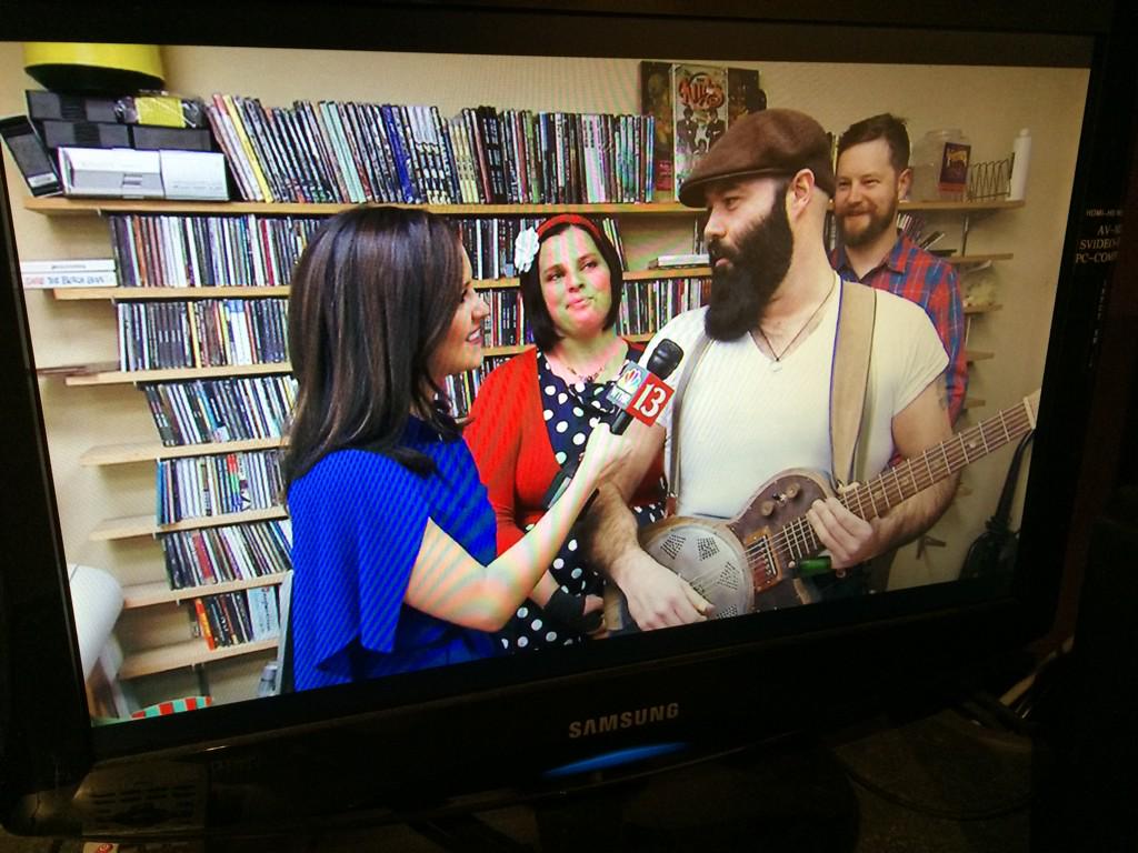 NaomiRuchim's tweet photo. Happening now! We team up with @NUVO_net to introduce you to @bigdamnband at @indycdandvinyl. #SoDelicious http://t.co/dglzH3wao2