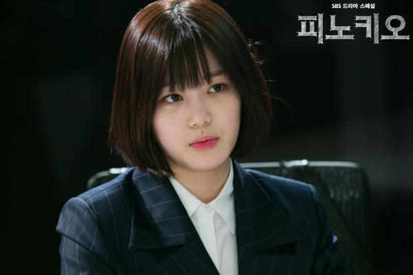 일단 들어. 네 맘 정리하라 마라 얘기하지 않을게..왜냐하면 그건 네 감정이니까. 난 그걸 존중할 거야. 대신 너도 나처럼 내 감정을 존중해주었으면 해..됐니?