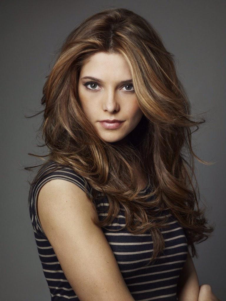 Happy birthday Ashley Greene  