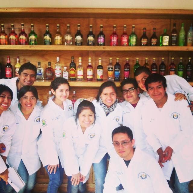 eliizza_Chavez's tweet photo. Ellos, mis compañeros y amigos.
Mi viaje no pudo ser mejor que estar con ellos :) http://t.co/rv9pGUOldj