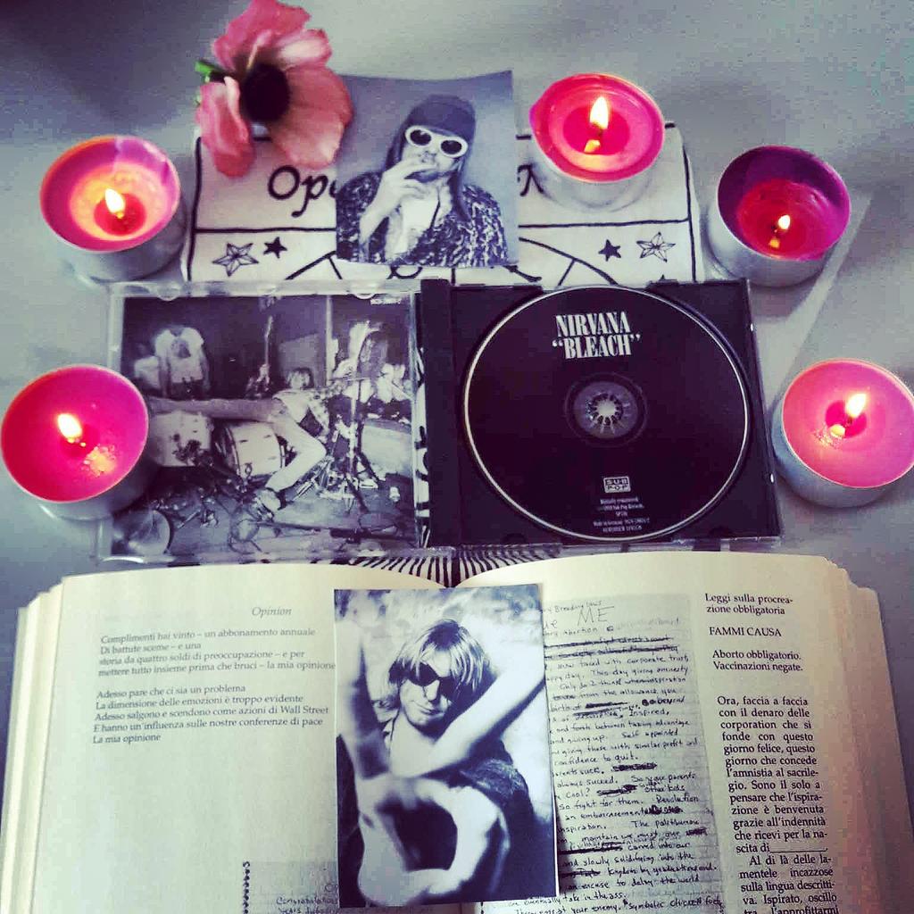OpinioniScomode's tweet photo. Ieri era compleanno del mio #Santo preferito:San #KurtCobain e l'ho festaggiato a modo mio✌💕 #KurtCobainDay @Nirvana http://t.co/Nmq5f72S6f