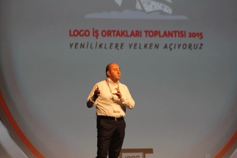 logoyazilim's tweet photo. Cahit Güvensoy "Günümüzde Değişen e-Dönüşüm Sistemleri" ve örneklerine değiniyor. #yelkenaciyoruz http://t.co/gh31RqcM9k