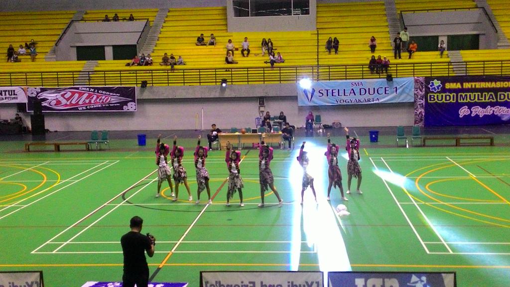 CBLindonesia_'s tweet photo. Dance dari SMA N 1 Sewon http://t.co/n0WxuXpjh2